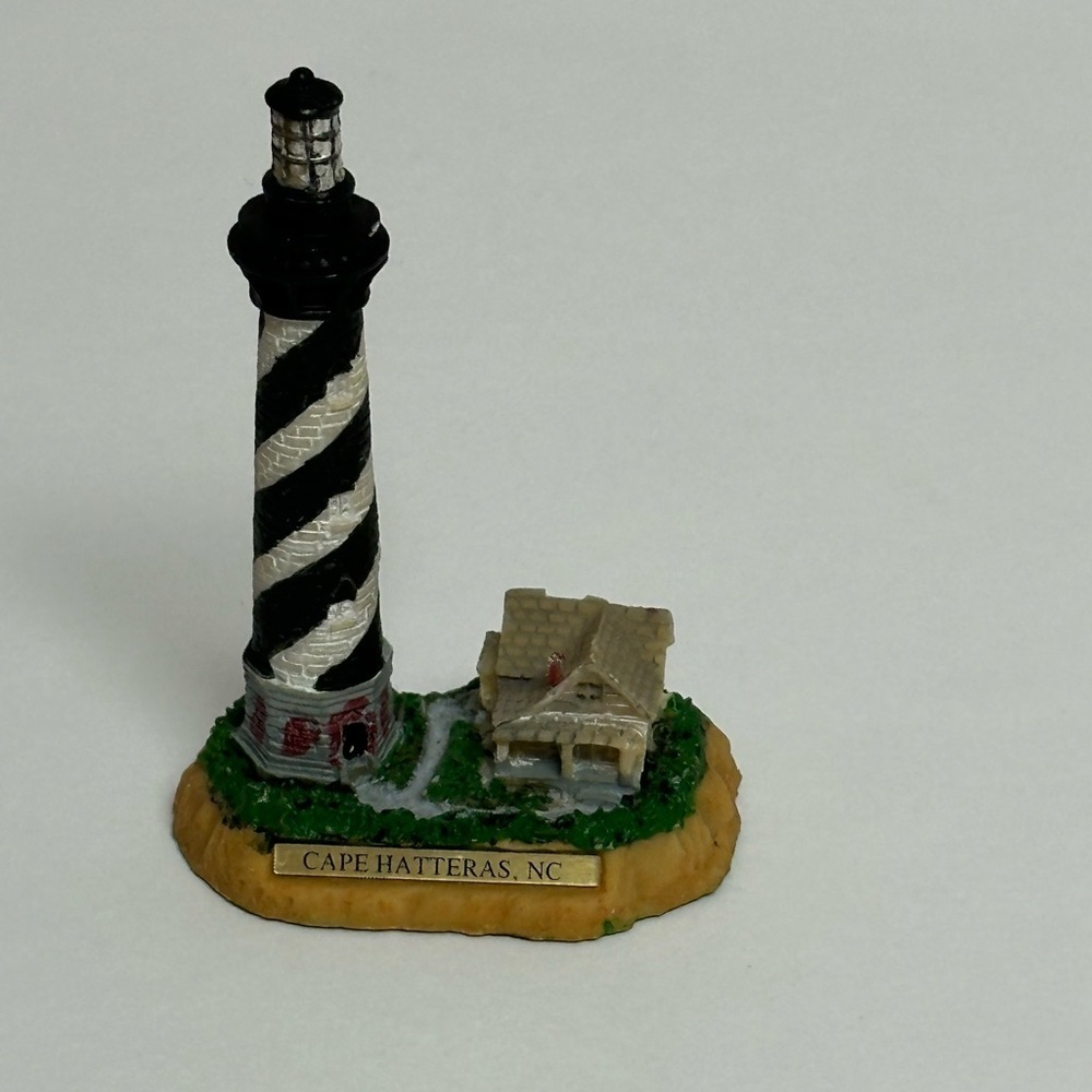 Cape Hatteras NC Lighthouse Figurine Collectible 3 in Tall